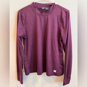 Vuori purple long sleeve with pocket at wrist size large